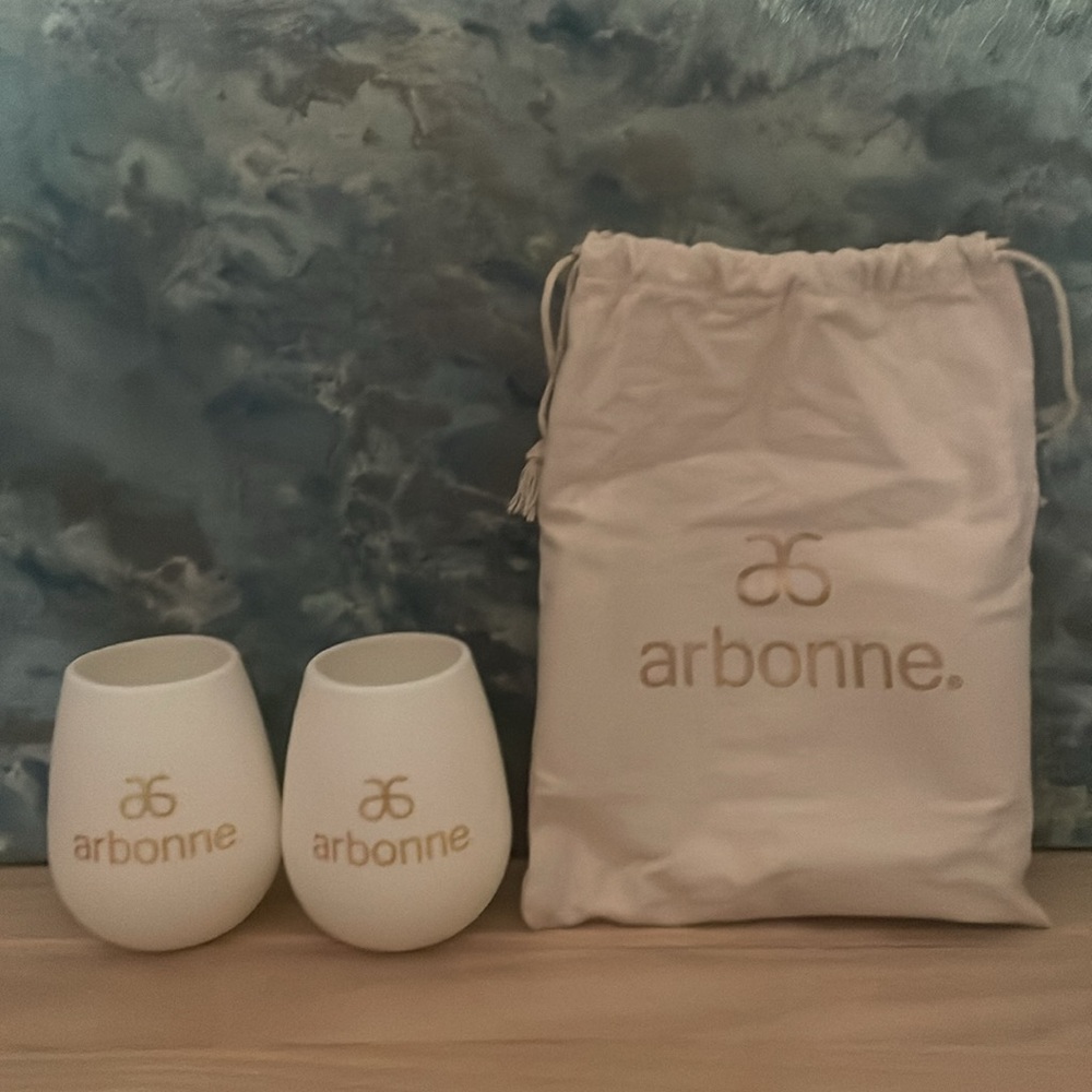 ARBONNE LOGO’D silicone glasses with storage bag NEW